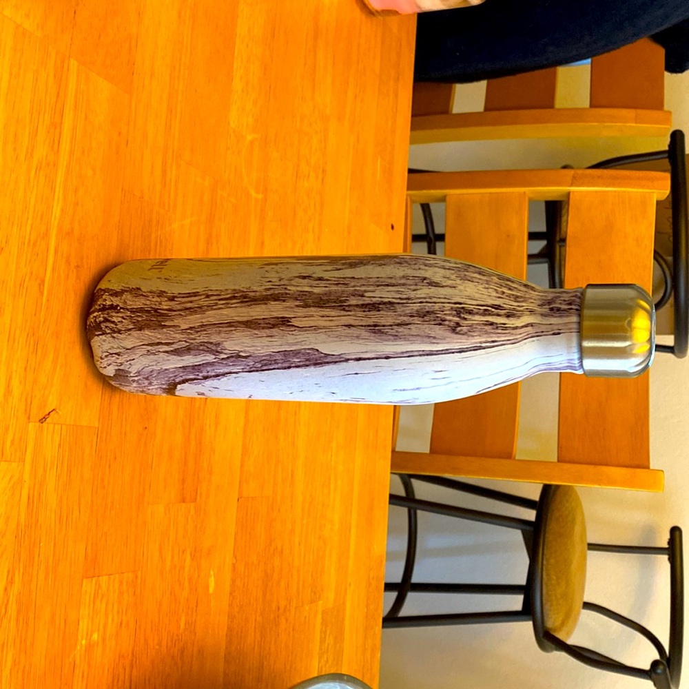 New, 17 oz Swell Beverage/Water Bottle